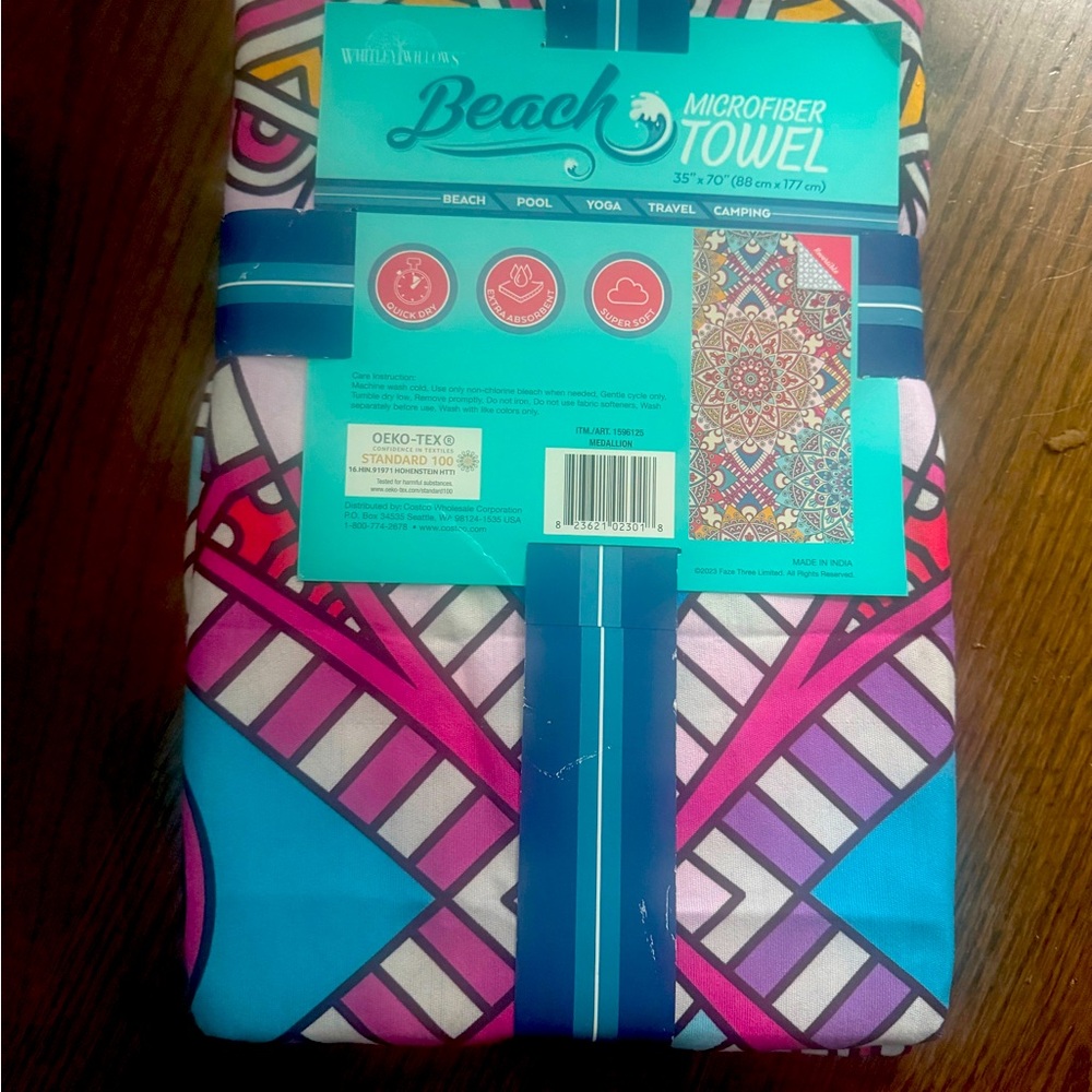 BRAND NEW Whitley Willows Microfiber Beach Towel